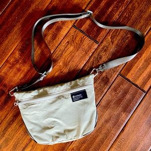 Lululemon purse
